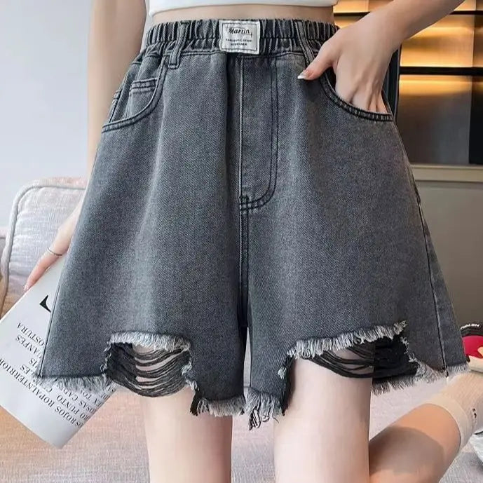 Plus-Size Frayed-Edge Denim Shorts for Women Lightweight Breathable, Summer Style, A-Line, Wide-Leg, Loose Fit, High-Waisted Sim